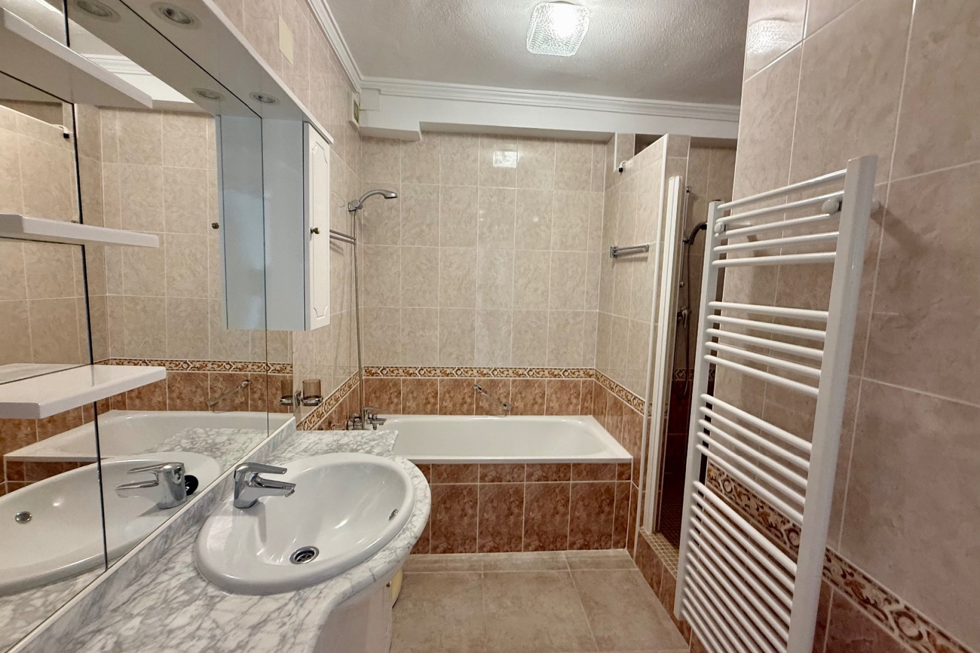 Resale - Villa * - Ciudad Quesada * - Rojales