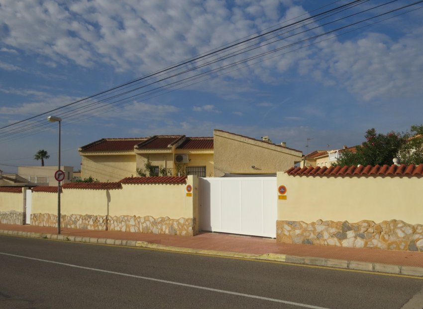 Resale - Villa - Ciudad Quesada