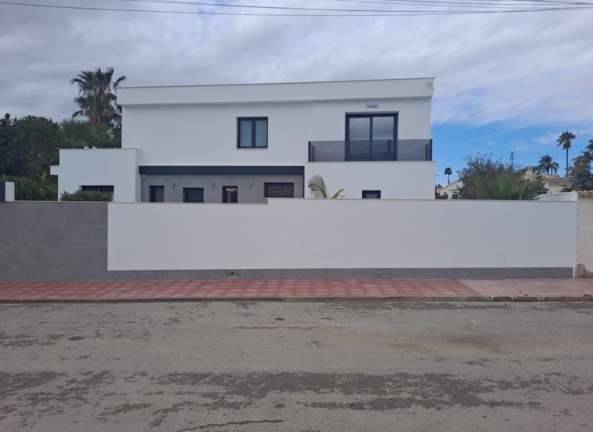 Resale - Villa - Ciudad Quesada