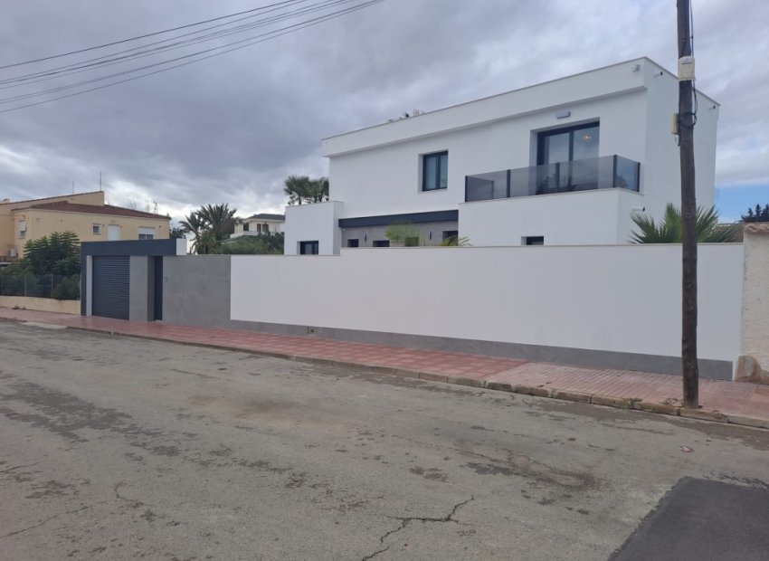 Resale - Villa - Ciudad Quesada