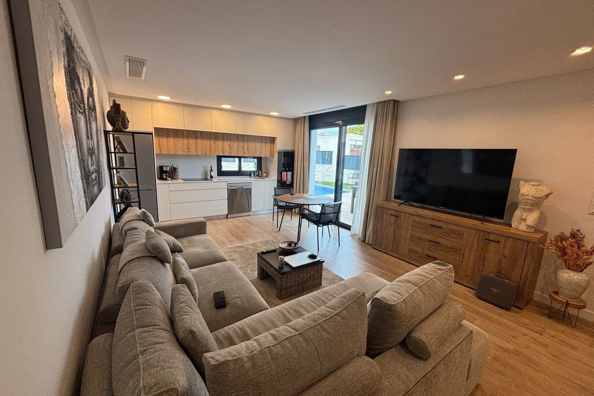 Resale - Villa * - Ciudad Quesada *