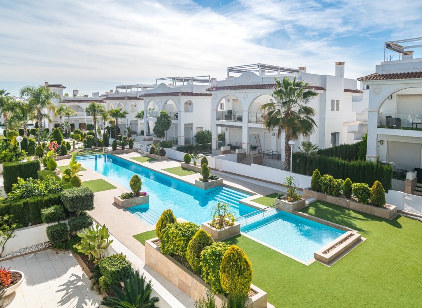 Resale - Villa * - Ciudad Quesada *