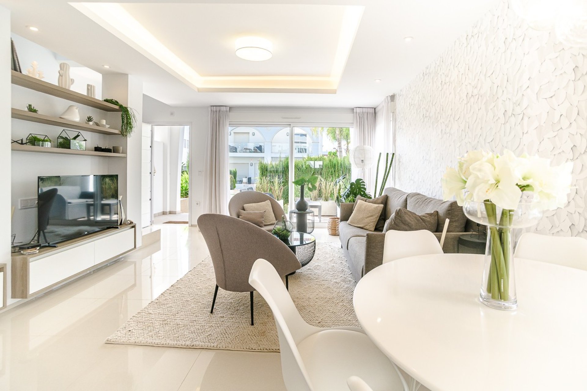 Resale - Villa * - Ciudad Quesada *