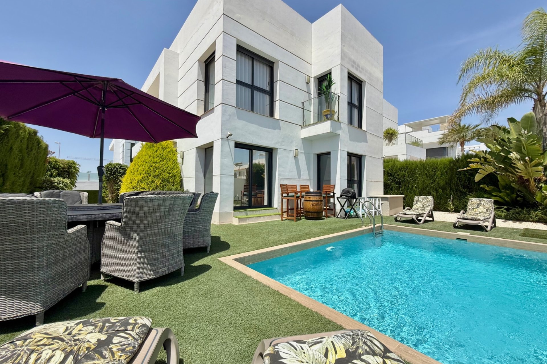 Resale - Villa * - Ciudad Quesada *