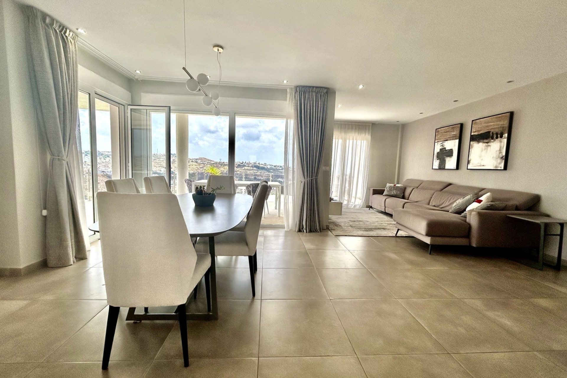 Resale - Villa * - Ciudad Quesada *