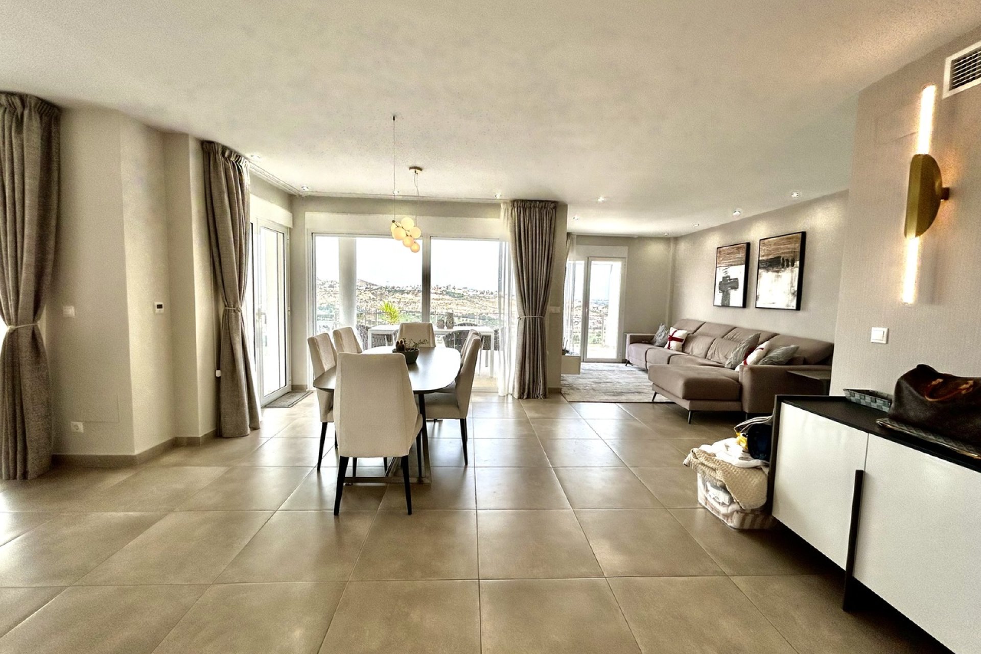 Resale - Villa * - Ciudad Quesada *
