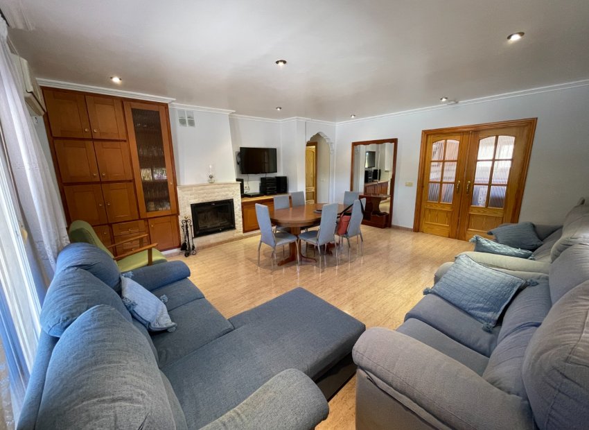 Resale - Villa * - Crevillente - Crevillente *