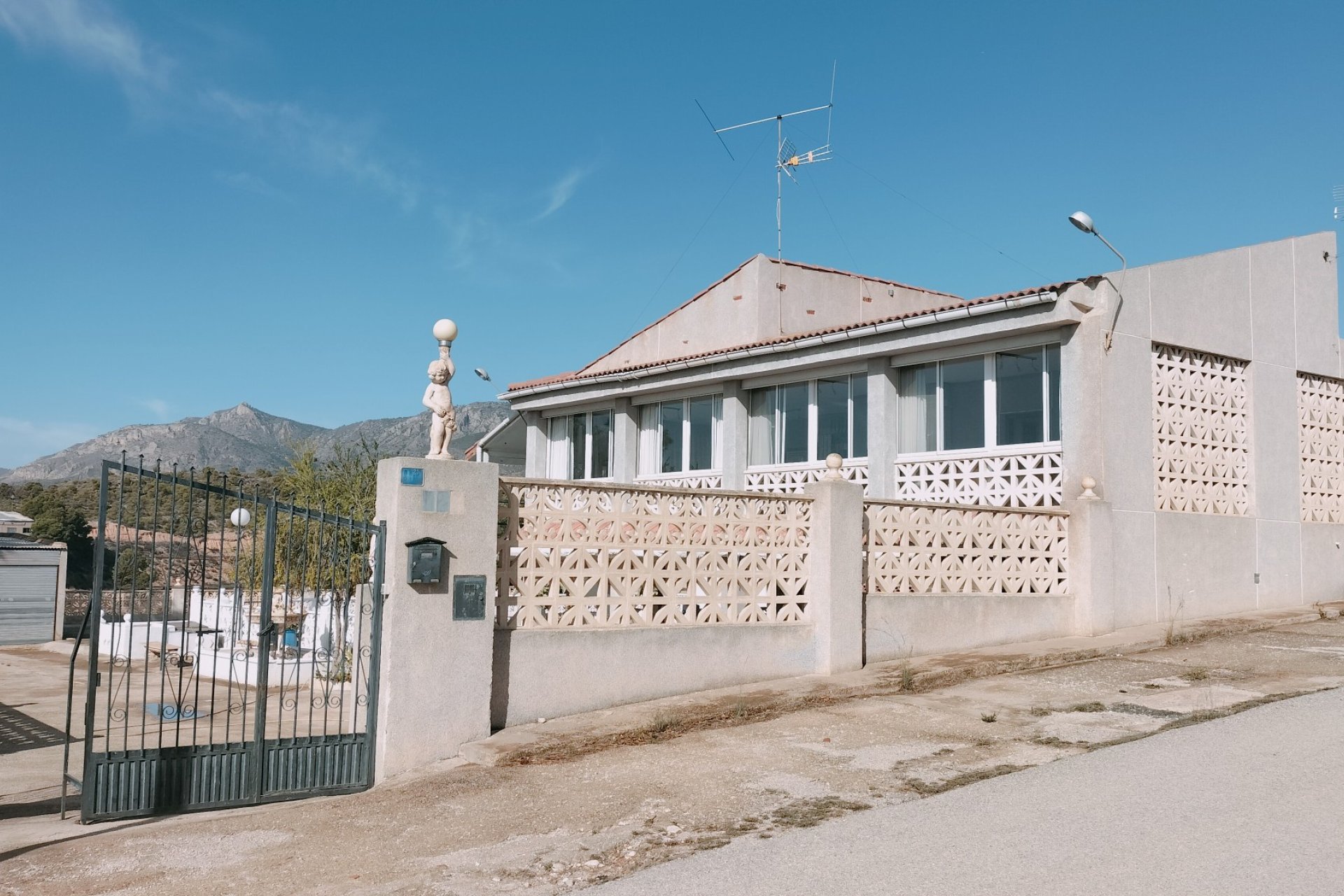 Resale - Villa * - Crevillente - Crevillente *