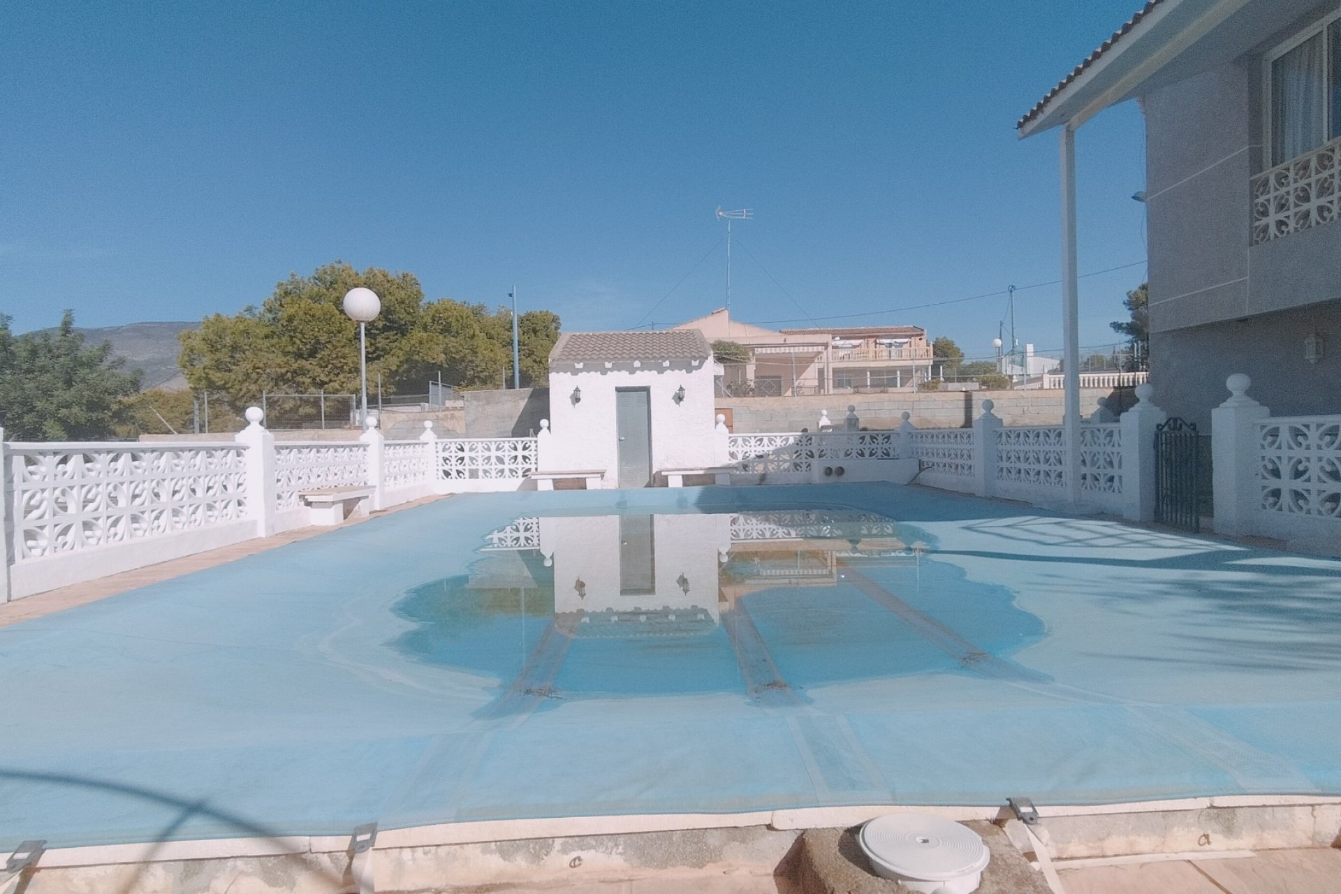 Resale - Villa * - Crevillente *