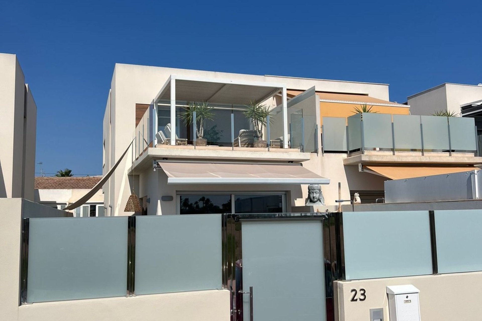 Resale - Villa * - Daya Vieja * - Costa Blanca