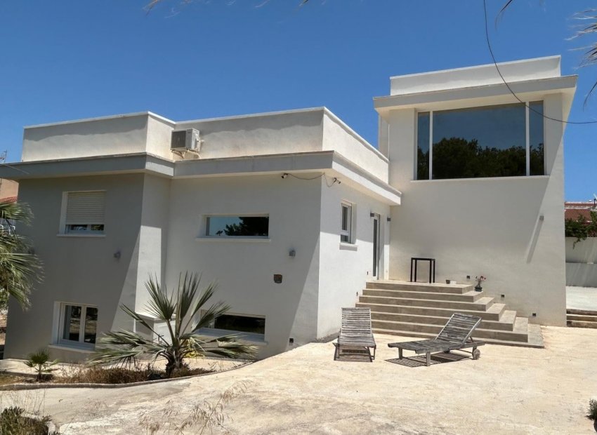 Resale - Villa Detached - Ciudad Quesada * - Rojales *