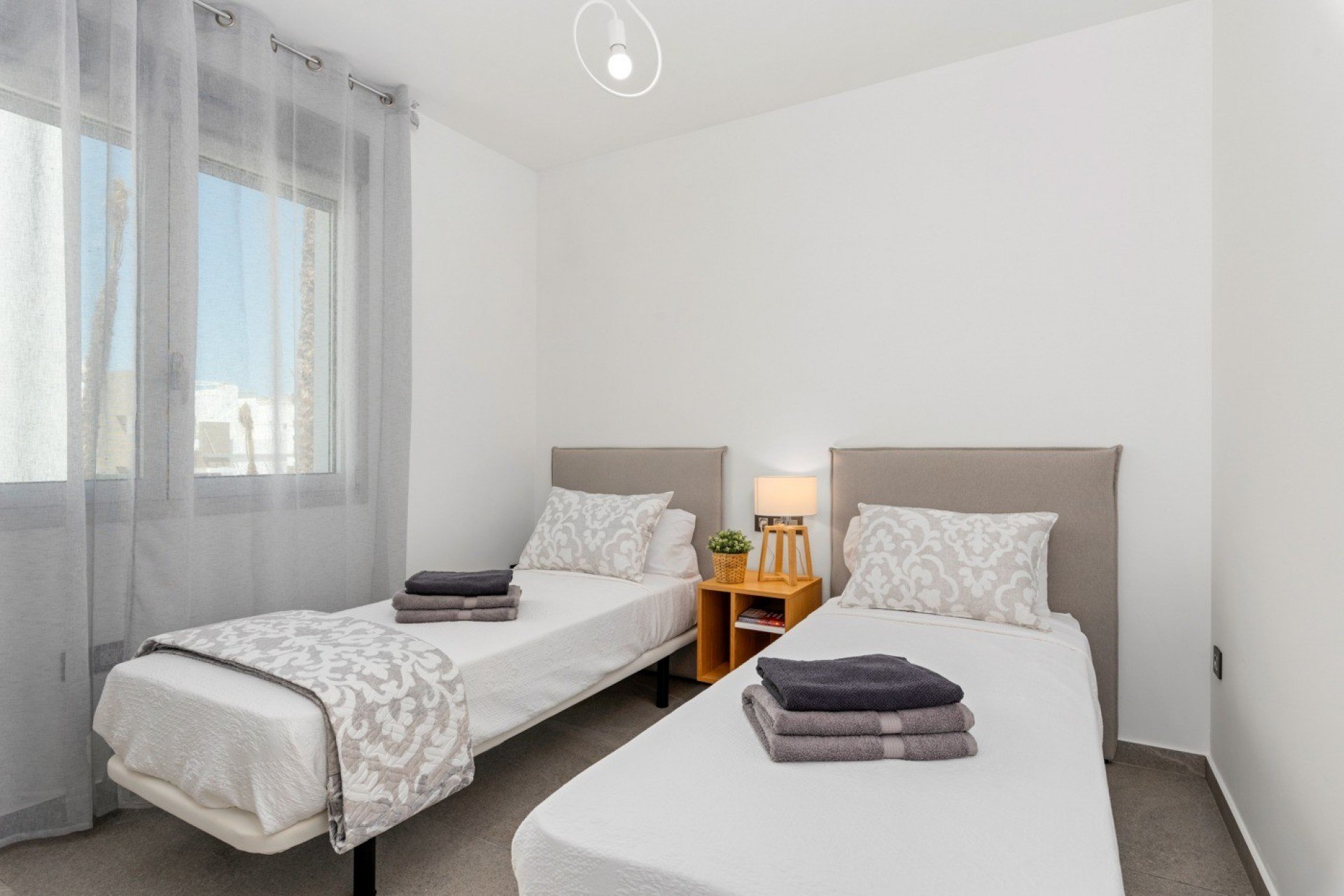 Resale - Villa Detached - Guardamar del Segura * - El Raso *