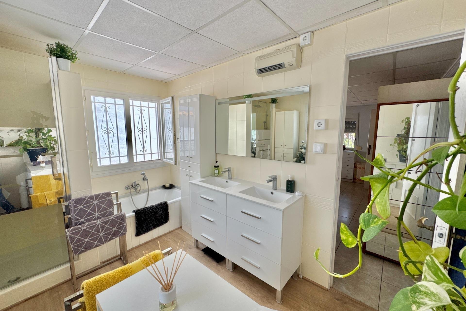 Resale - Villa * - Dolores * - Comunidad valenciana