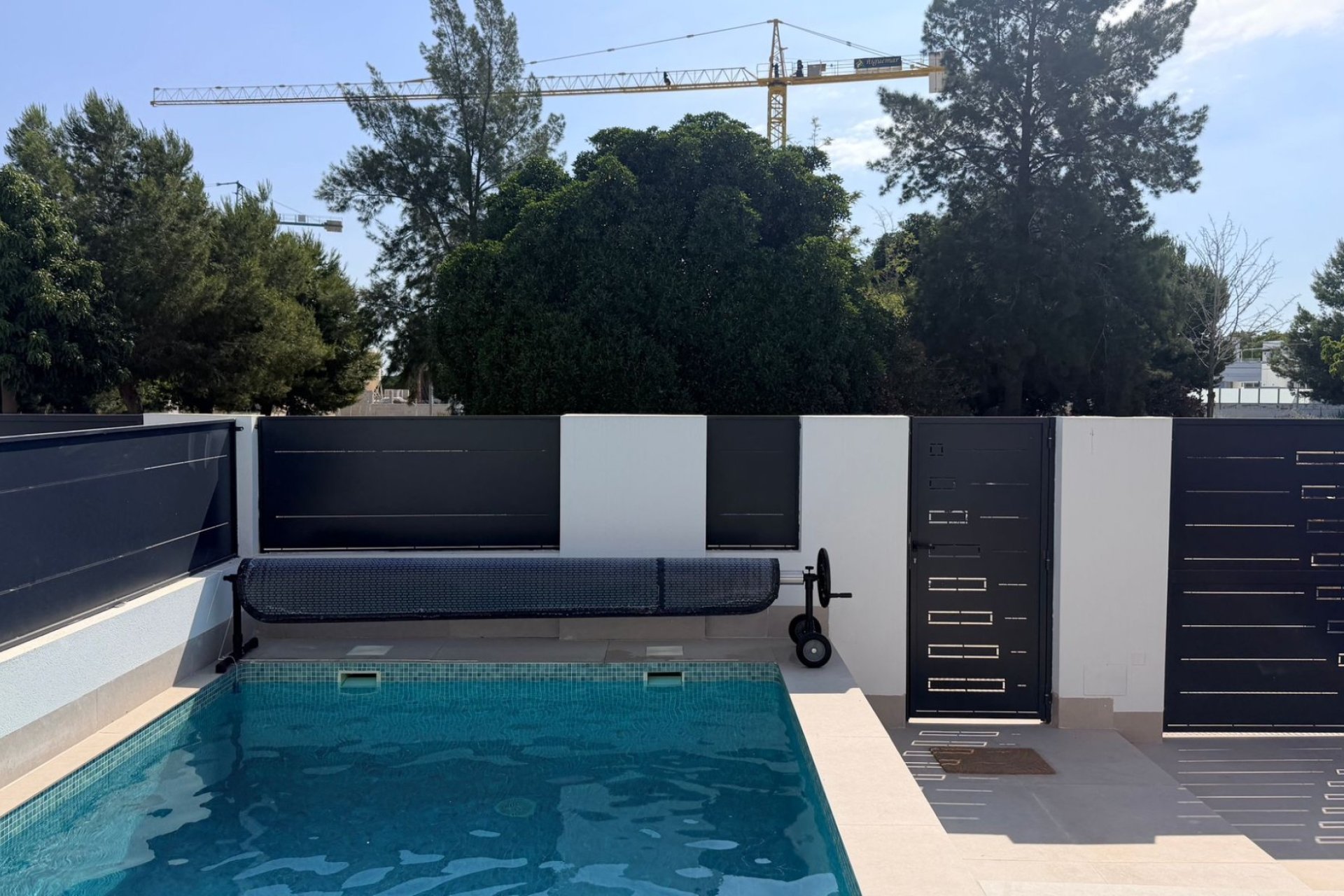 Resale - Villa * - Dolores *