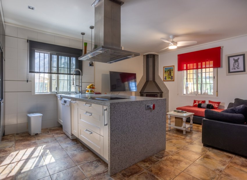 Resale - Villa * - Elche * - La Hoya