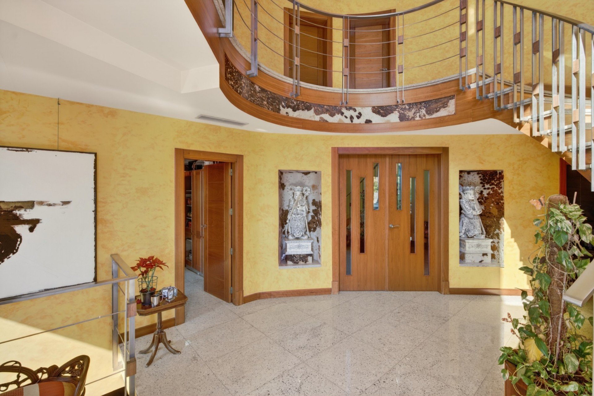 Resale - Villa * - Elche