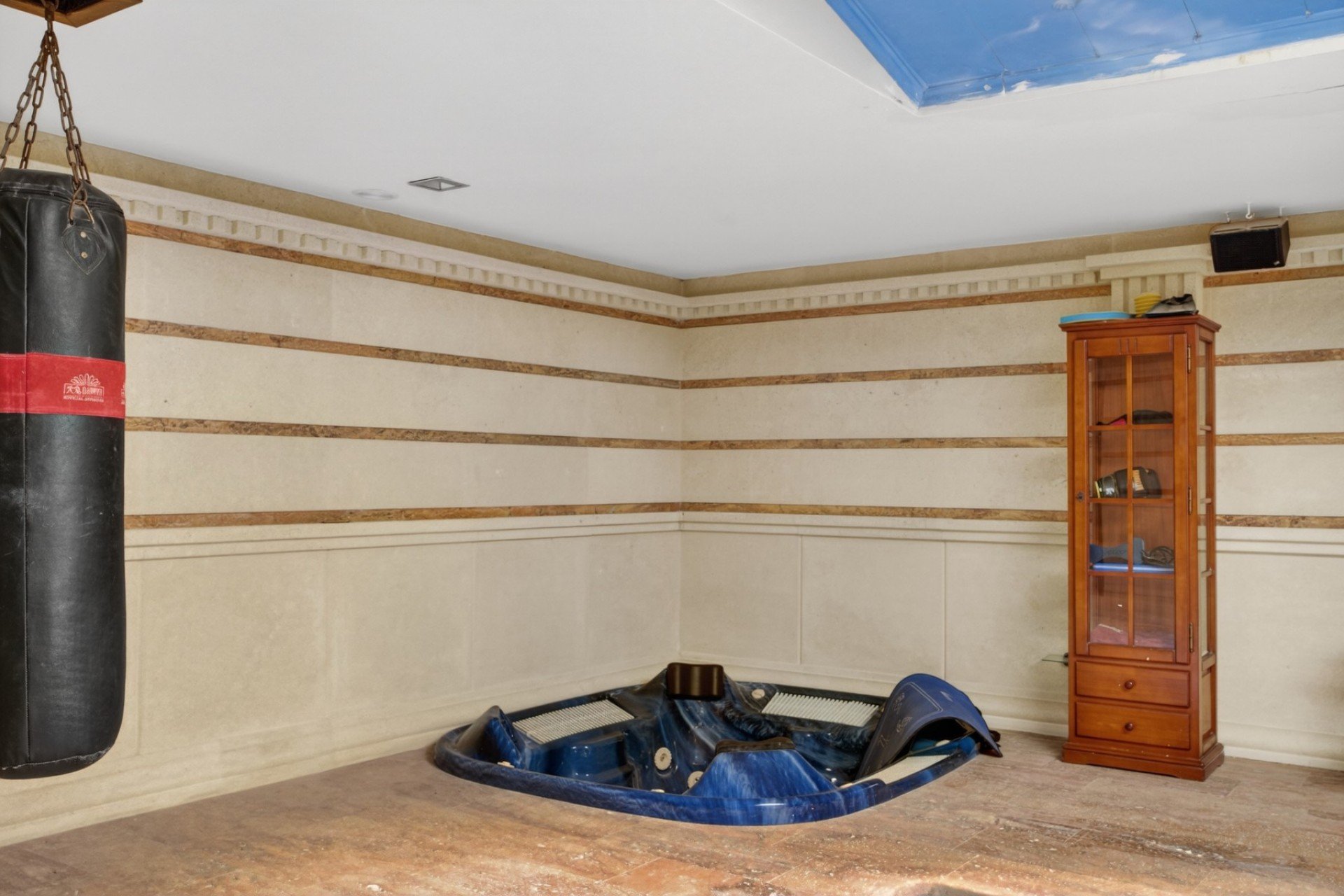 Resale - Villa * - Elche