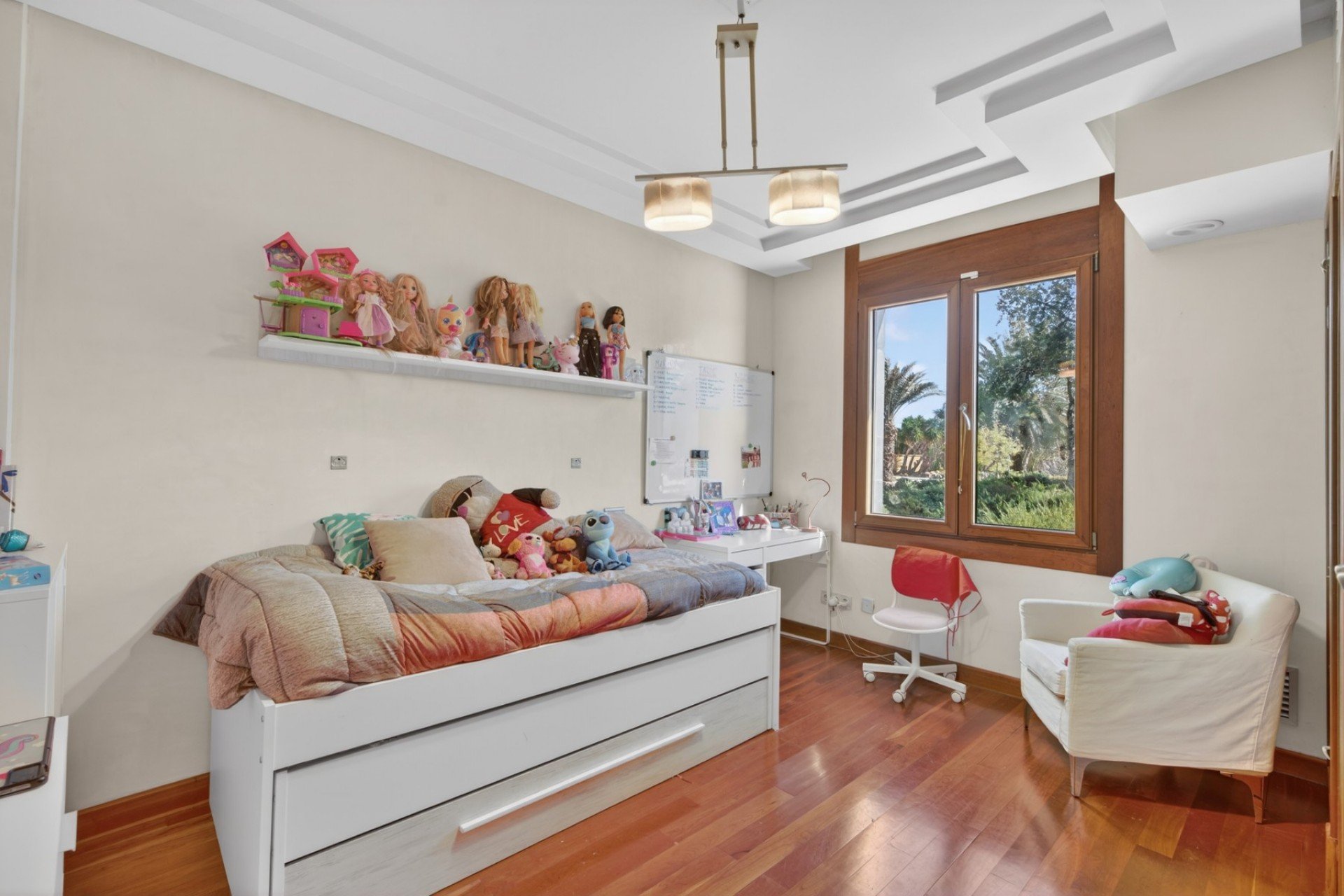 Resale - Villa * - Elche