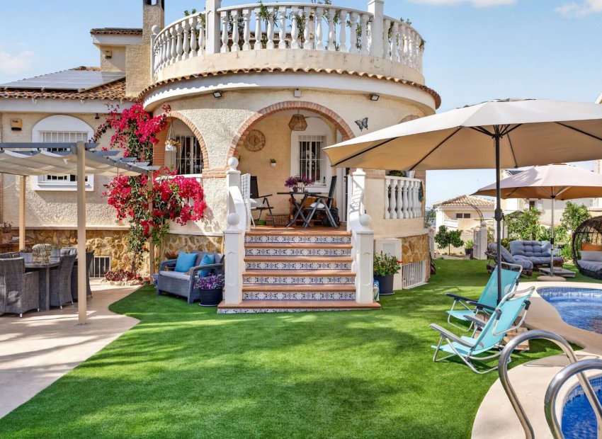 Resale - Villa * - Gran Alacant * - Monte Y Mar *