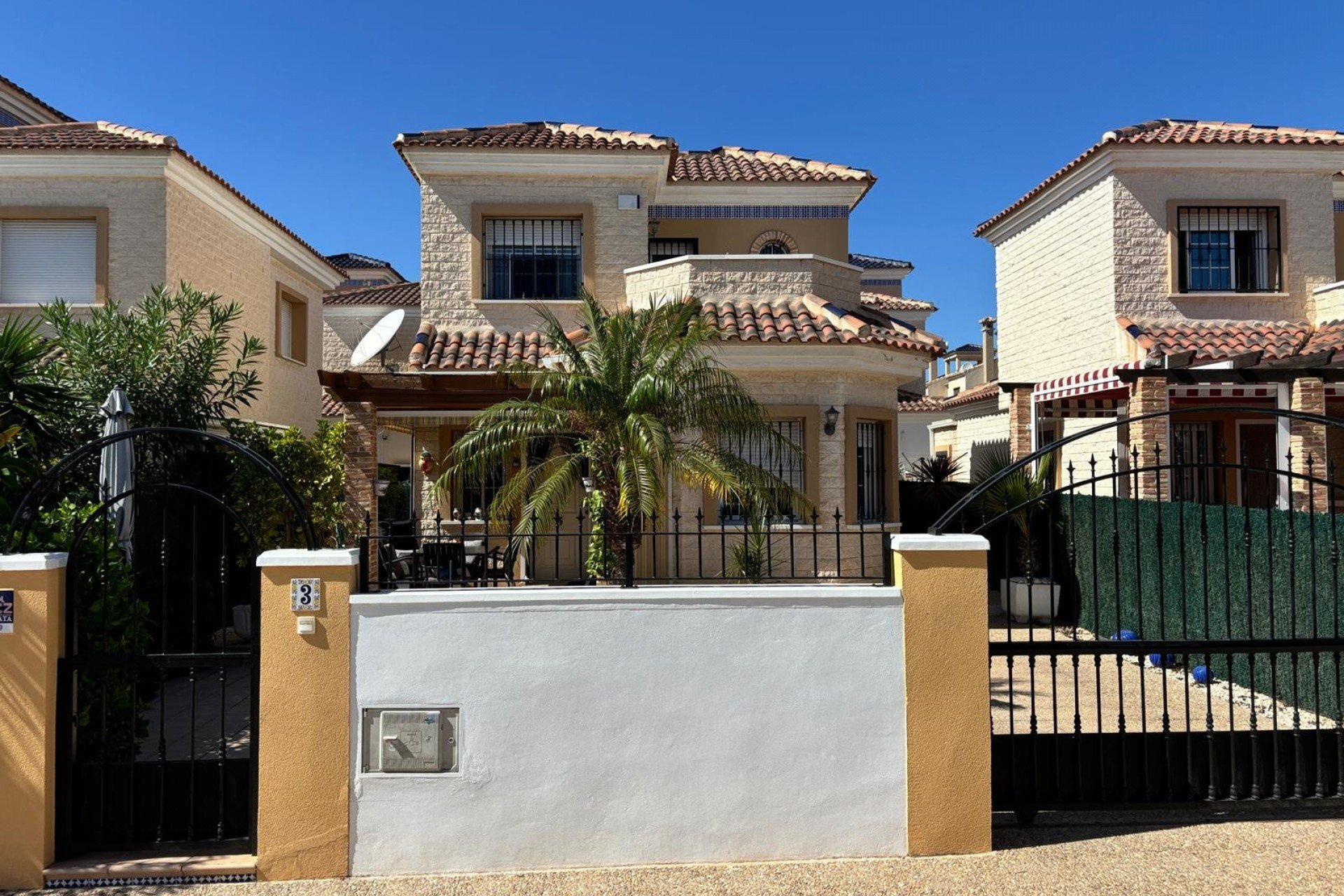 Resale - Villa - Guardamar del Segura - El Raso