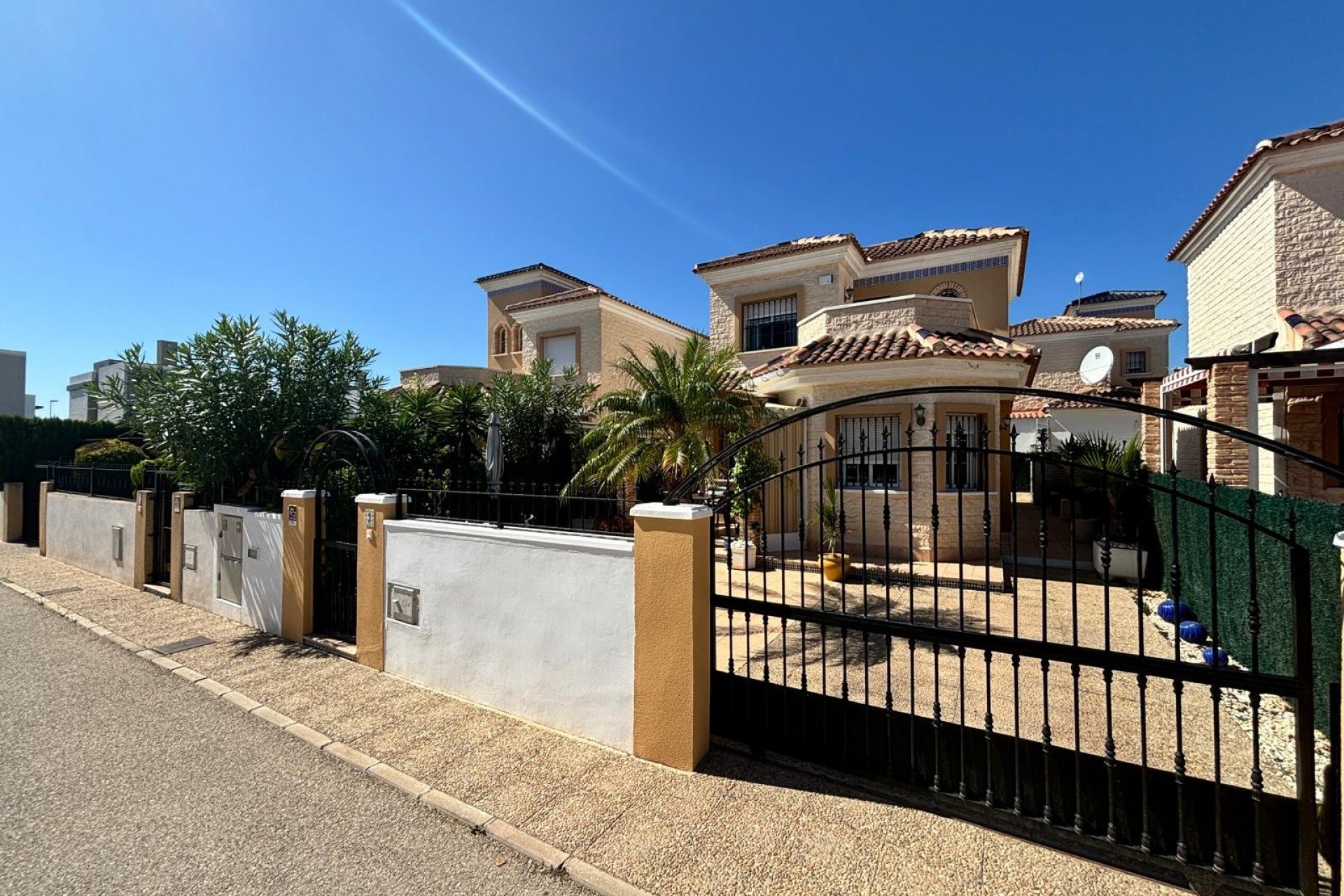 Resale - Villa - Guardamar del Segura - El Raso