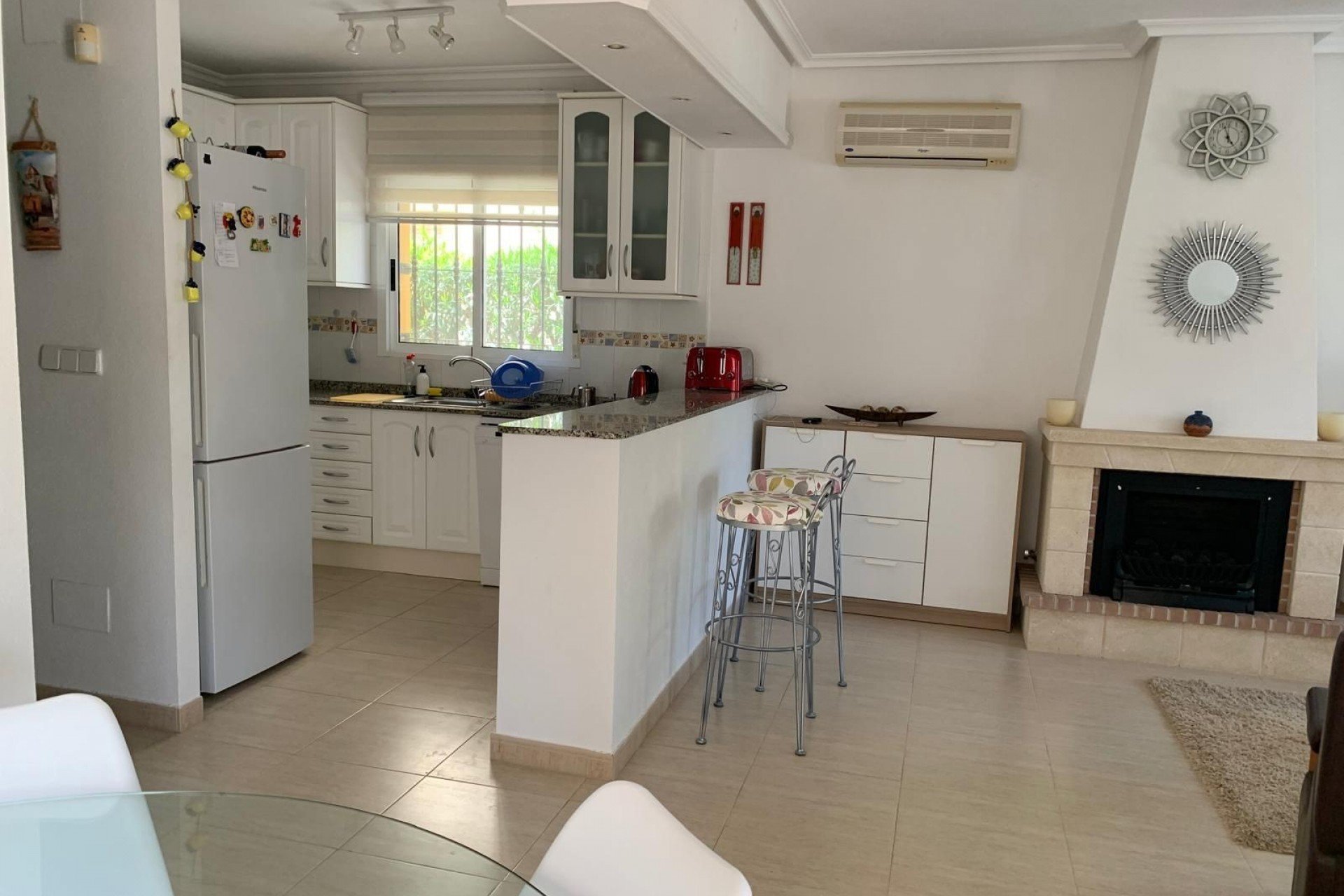 Resale - Villa * - Guardamar del Segura - El Raso *