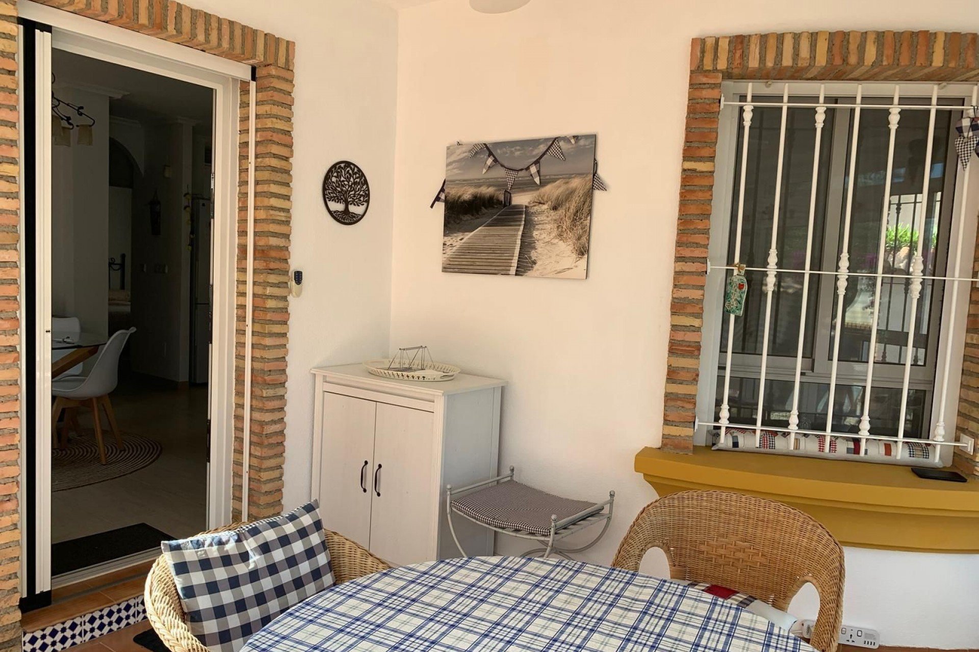 Resale - Villa * - Guardamar del Segura - El Raso *