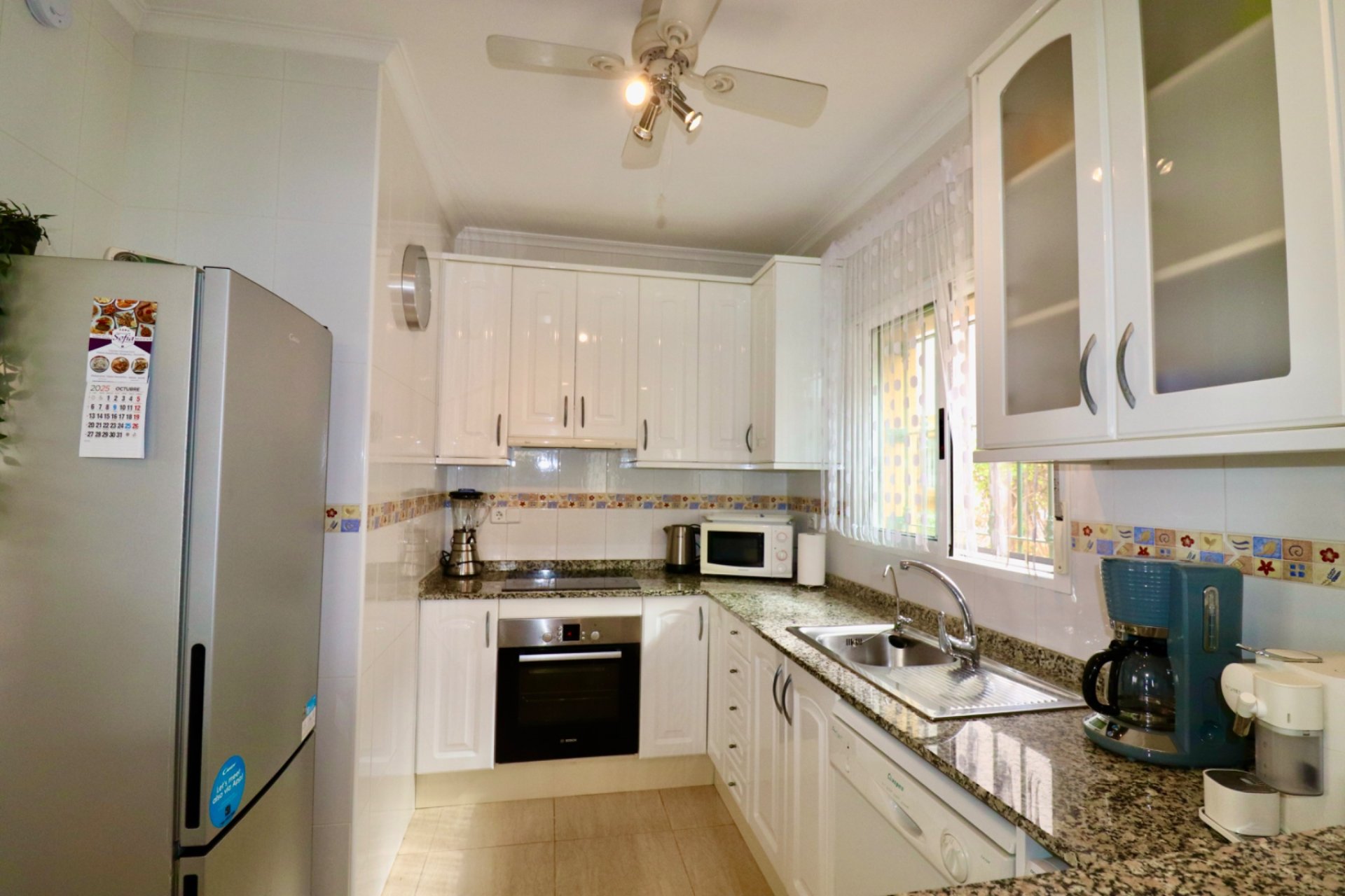 Resale - Villa * - Guardamar del Segura - El Raso *