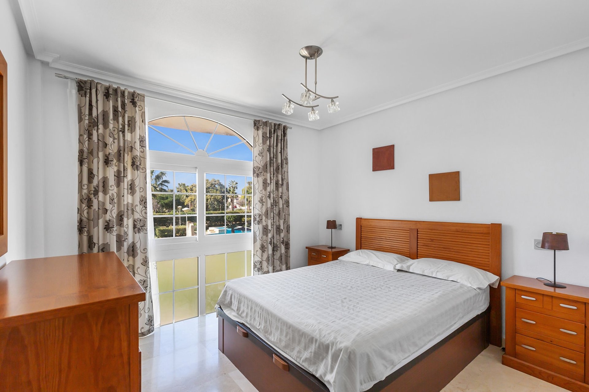 Resale - Villa * - Guardamar del Segura * - El Raso *