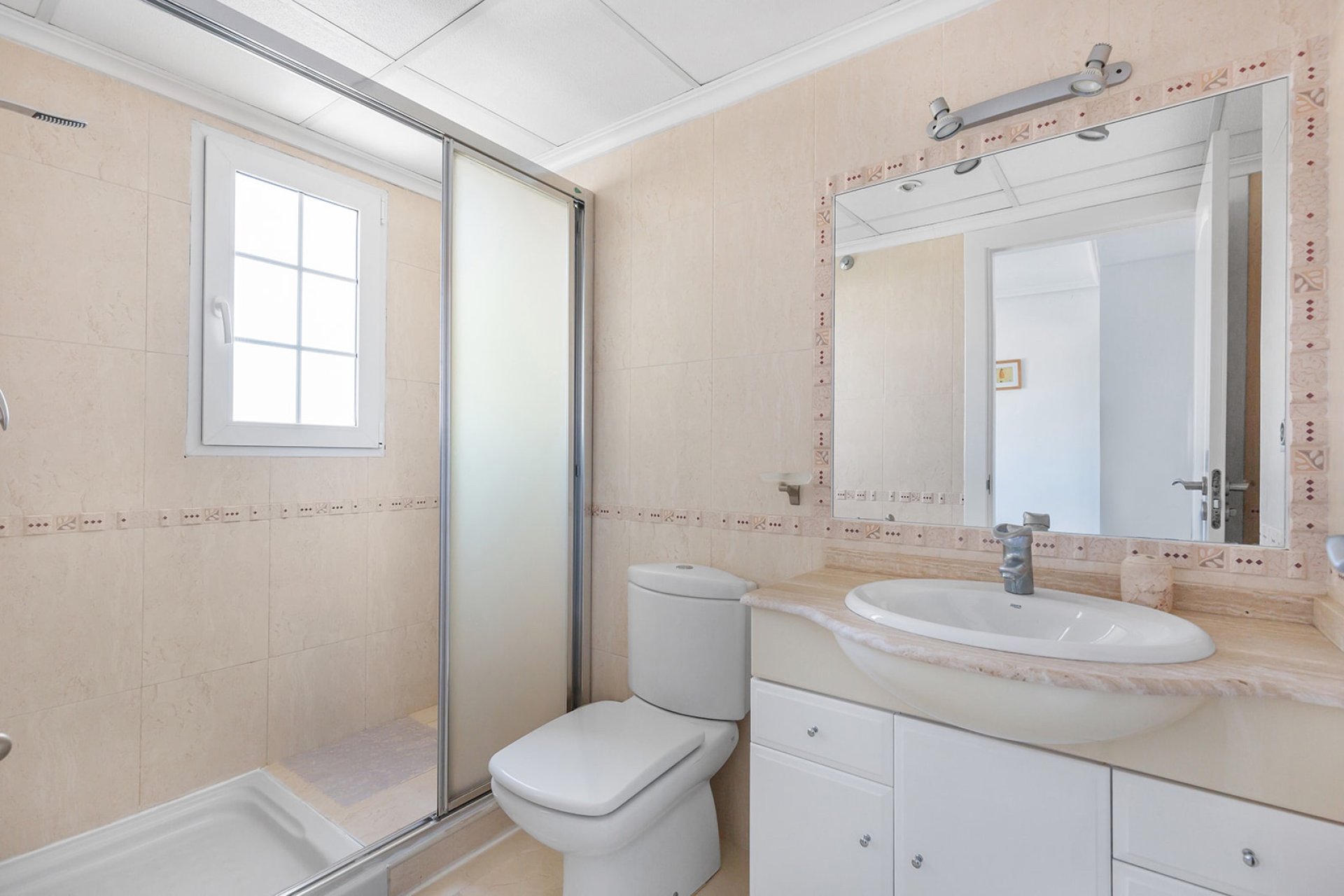 Resale - Villa * - Guardamar del Segura * - El Raso *