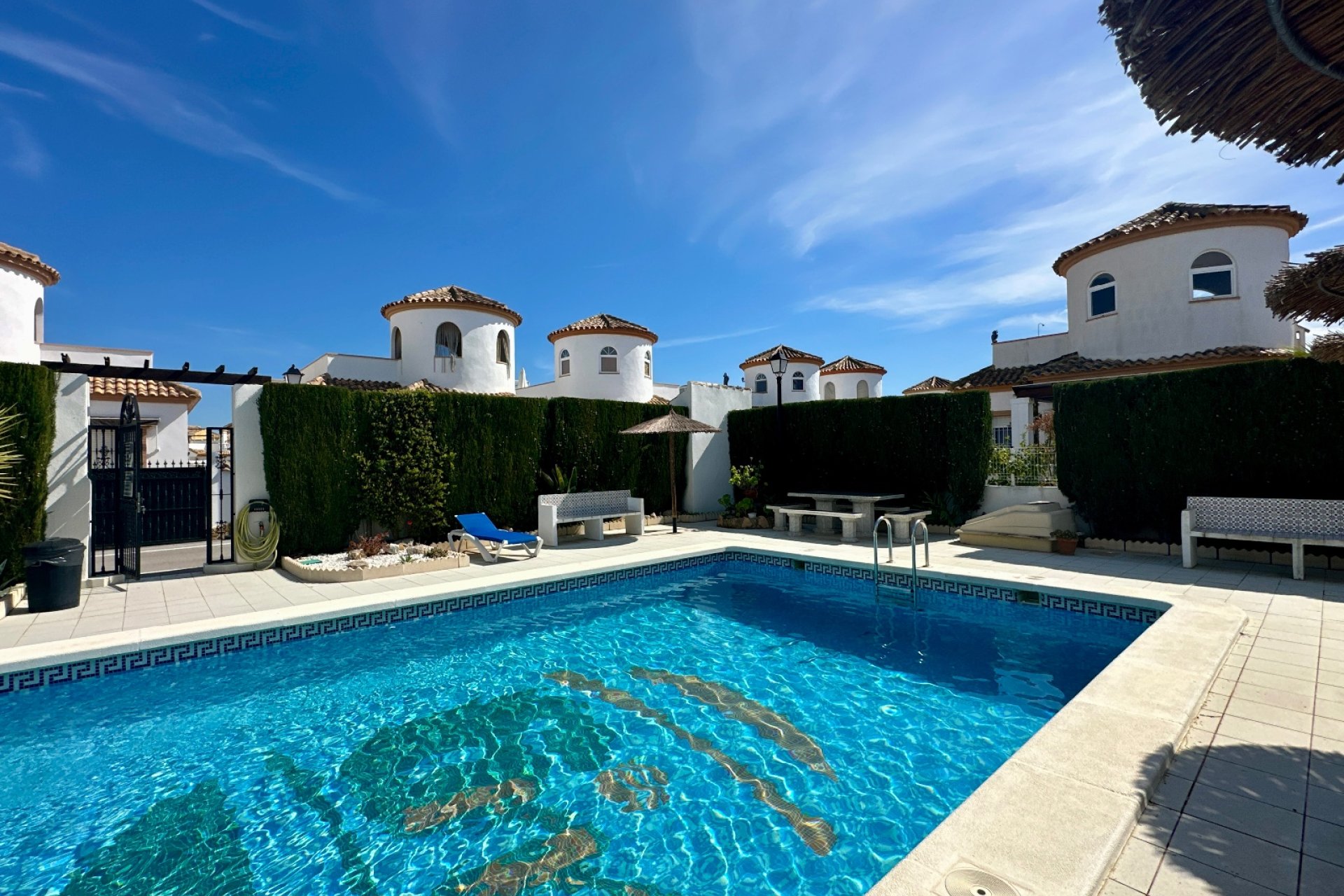 Resale - Villa * - Guardamar del Segura * - El Raso *