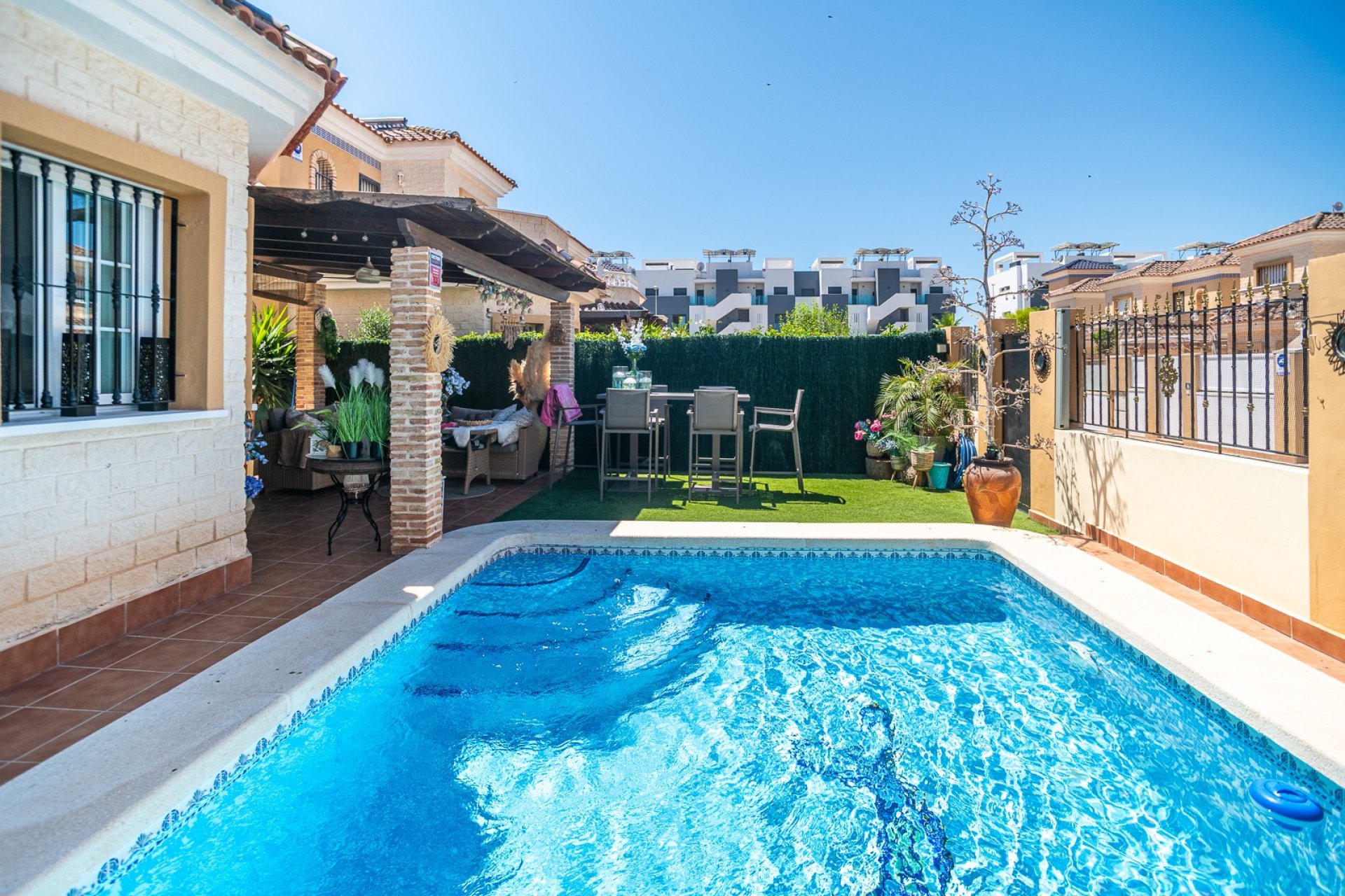 Resale - Villa * - Guardamar del Segura * - El Raso *