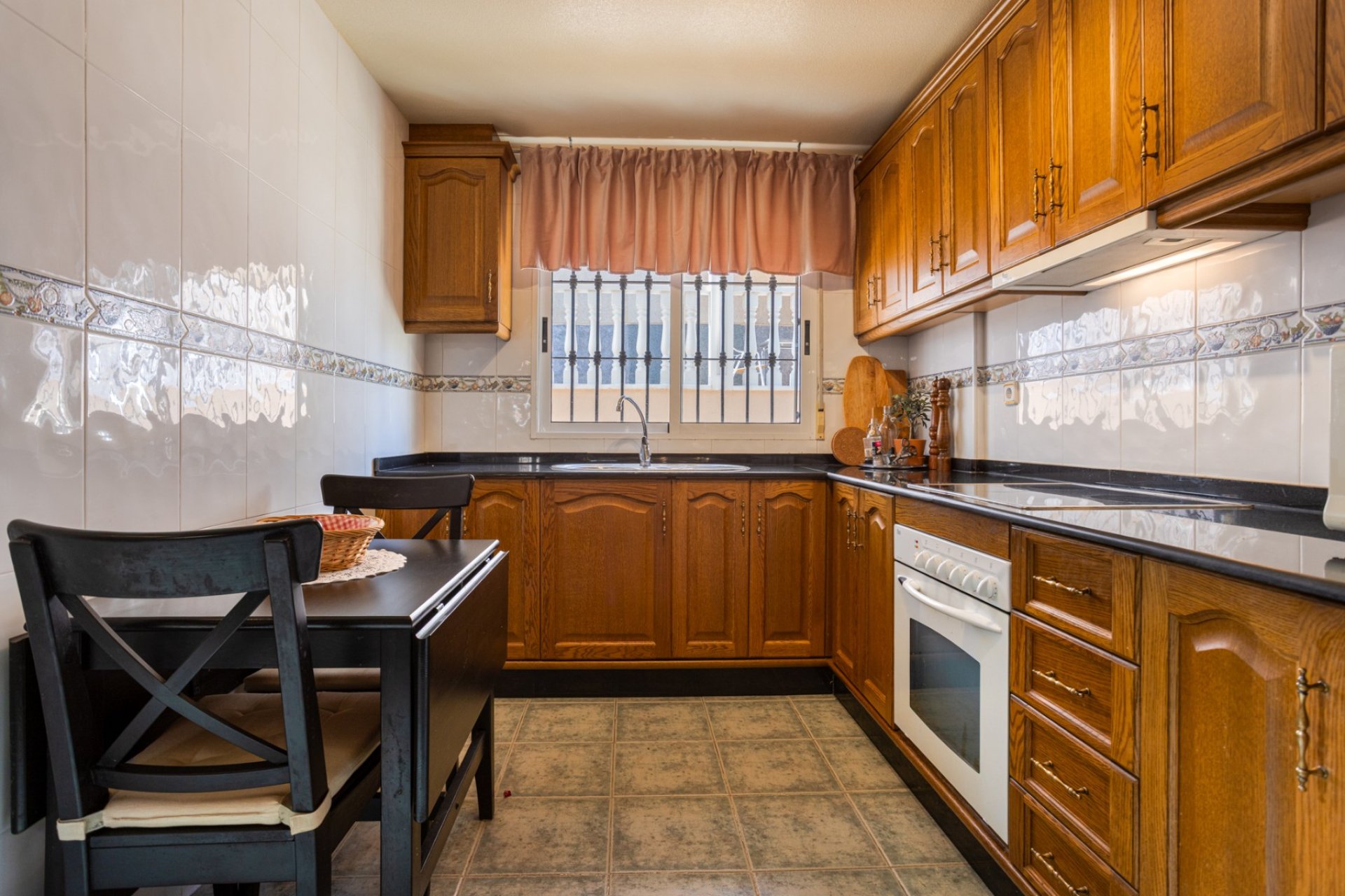 Resale - Villa * - Guardamar del Segura *