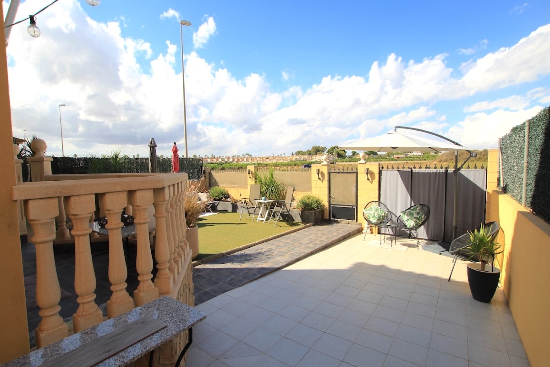 Resale - Villa * - Guardamar - El Raso - El Raso *