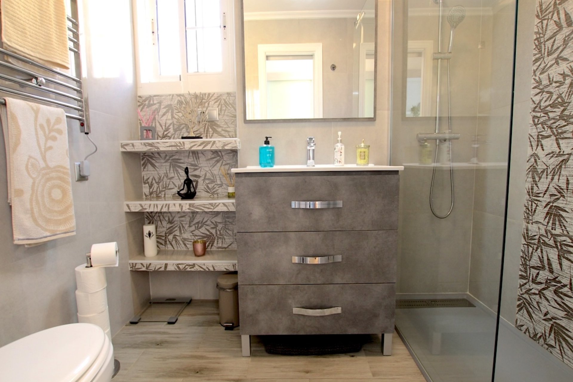 Resale - Villa * - Guardamar - El Raso - El Raso *