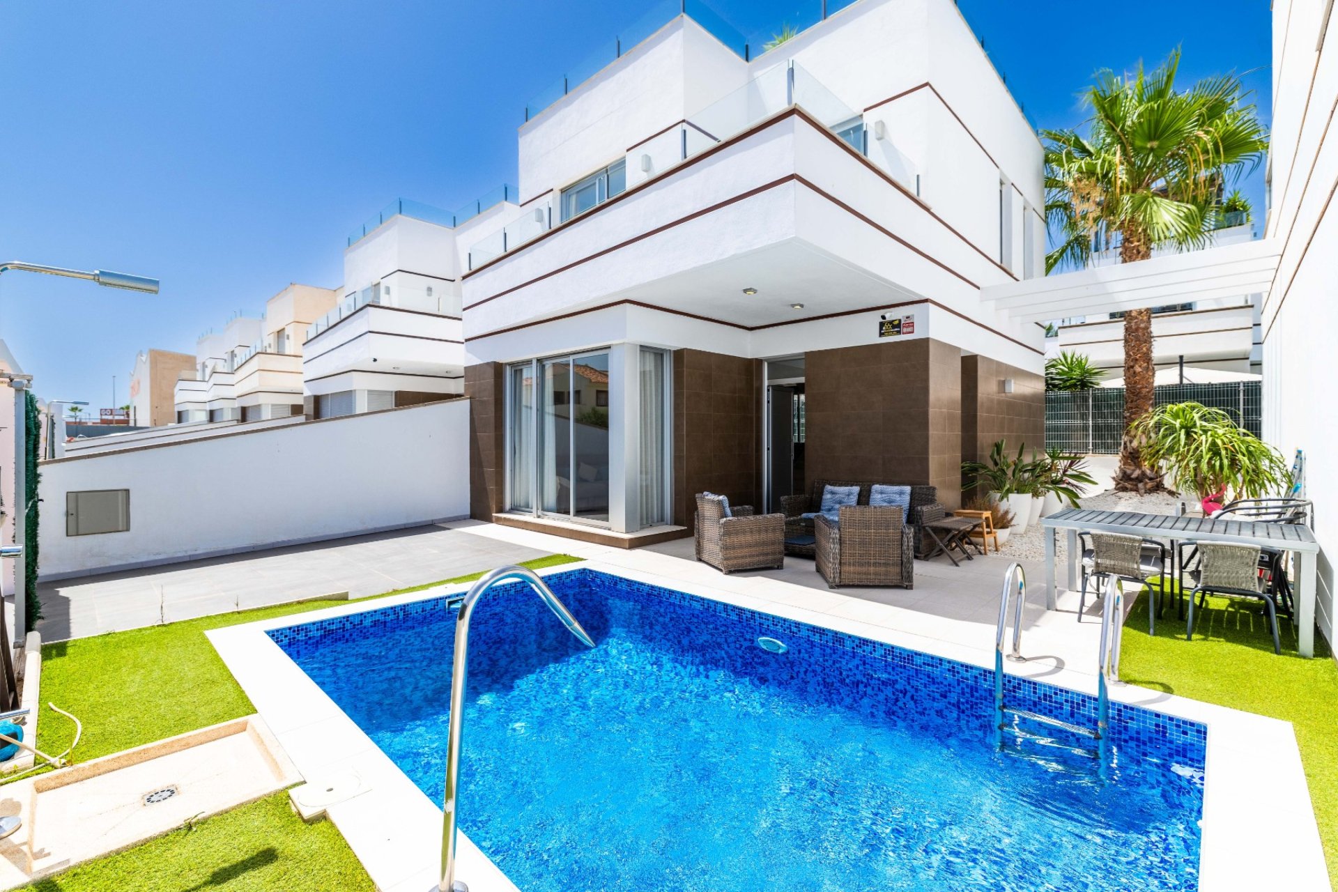 Resale - Villa / House - Ciudad Quesada *