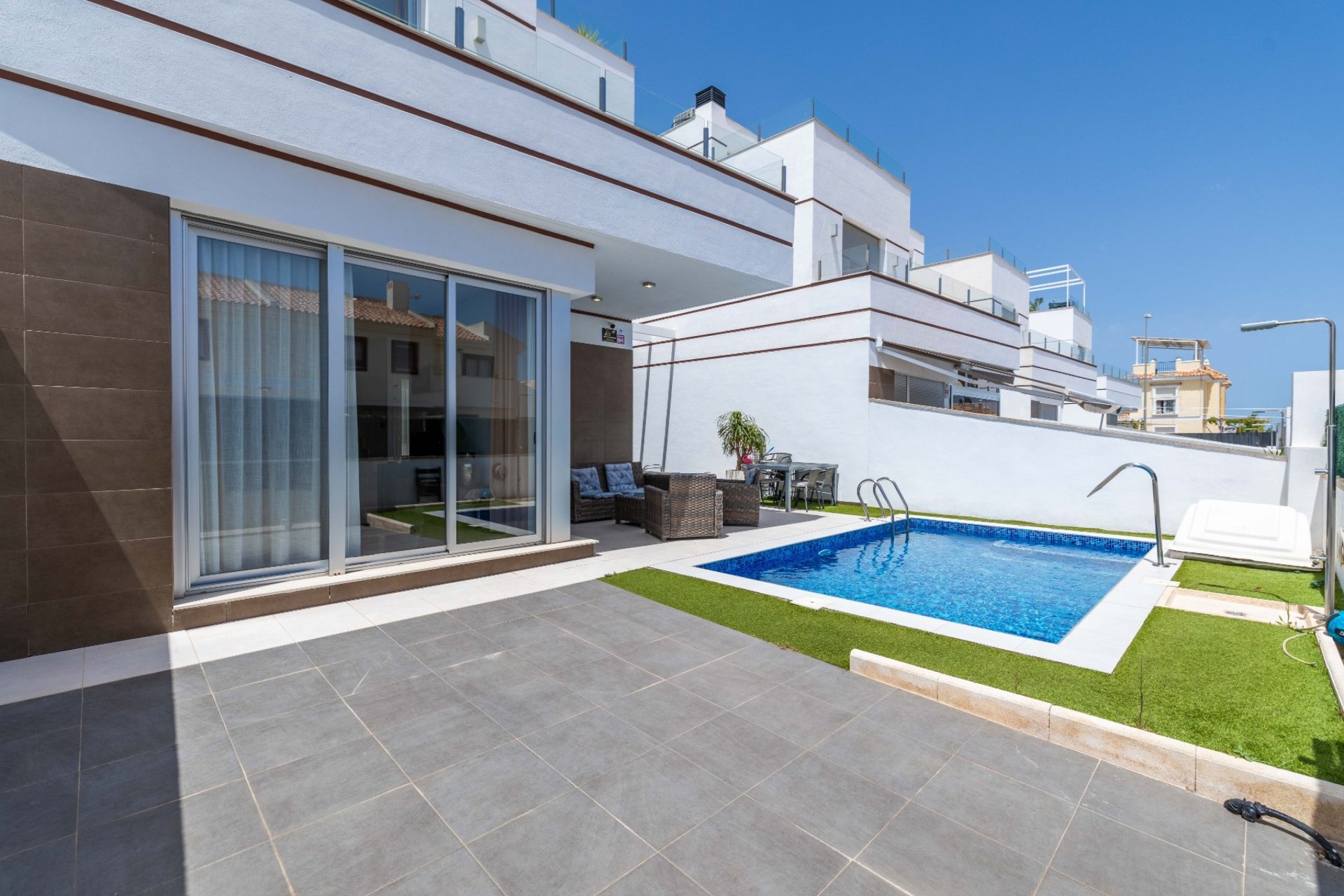 Resale - Villa / House - Ciudad Quesada *