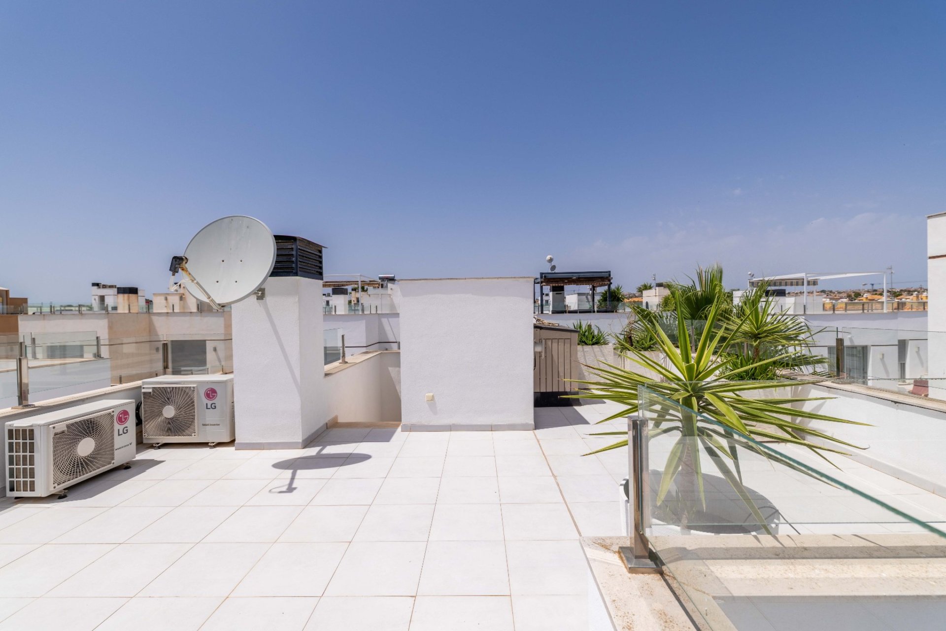 Resale - Villa / House - Ciudad Quesada *
