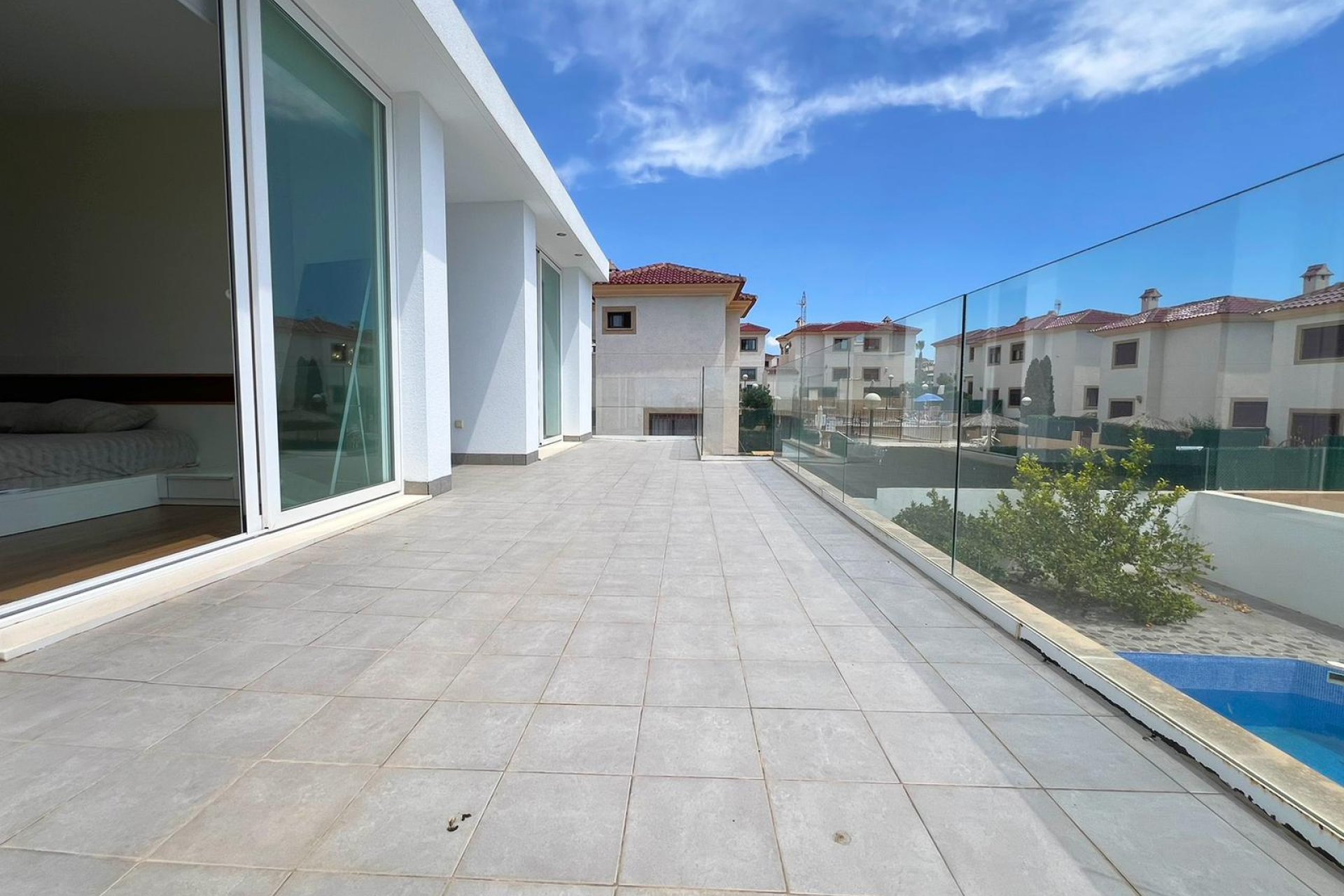 Resale - Villa - La Marina