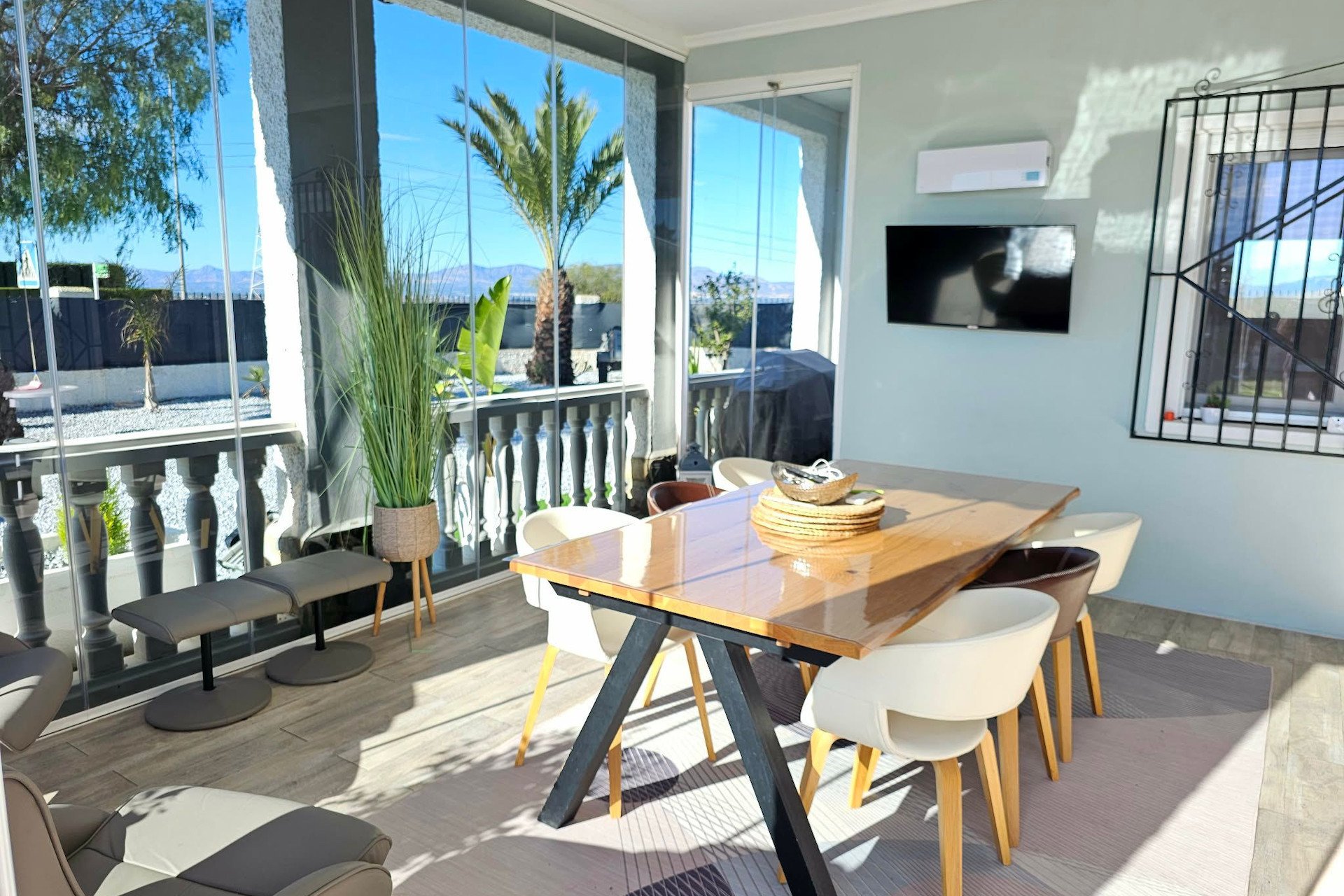 Resale - Villa * - La Marina *