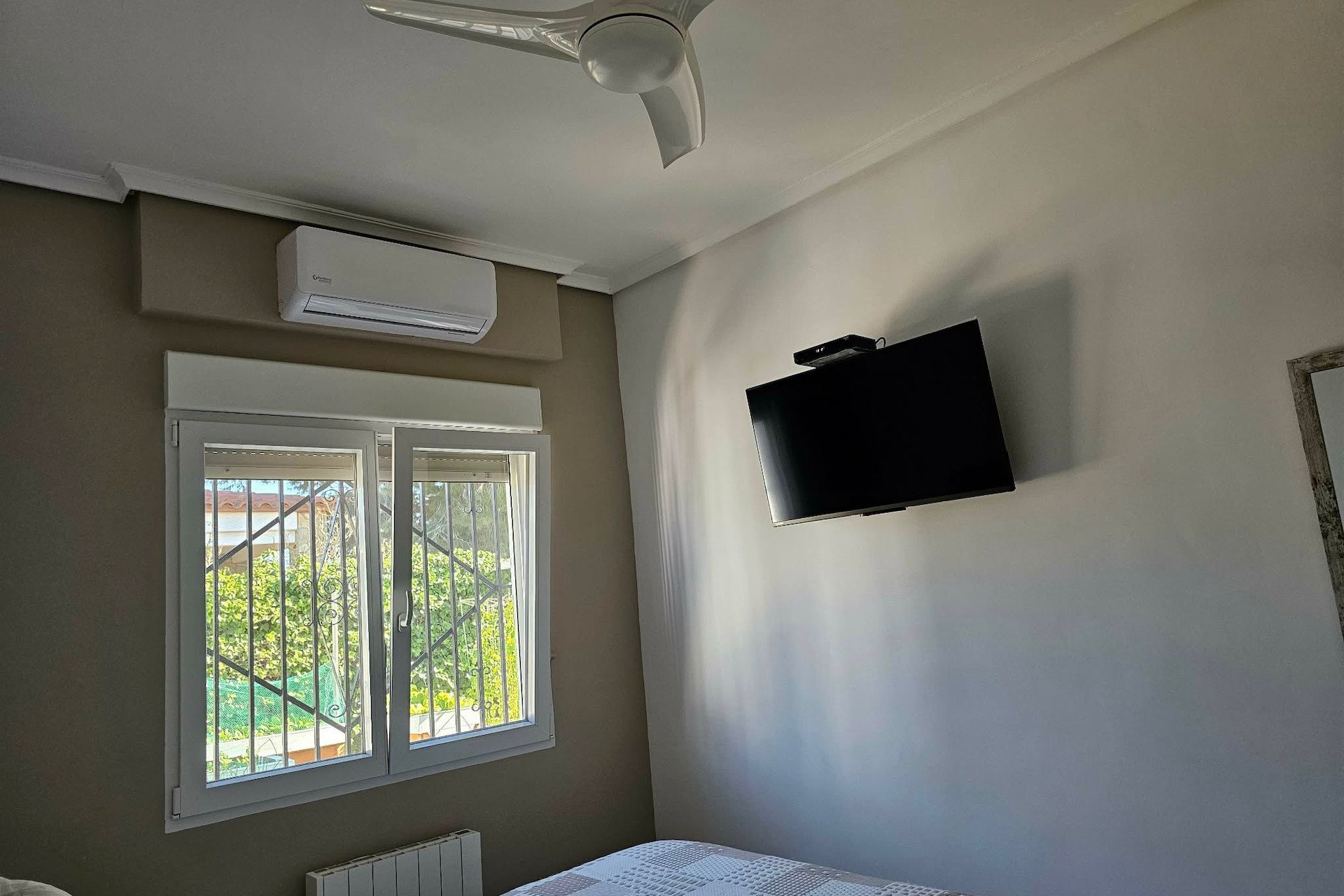 Resale - Villa * - La Marina *