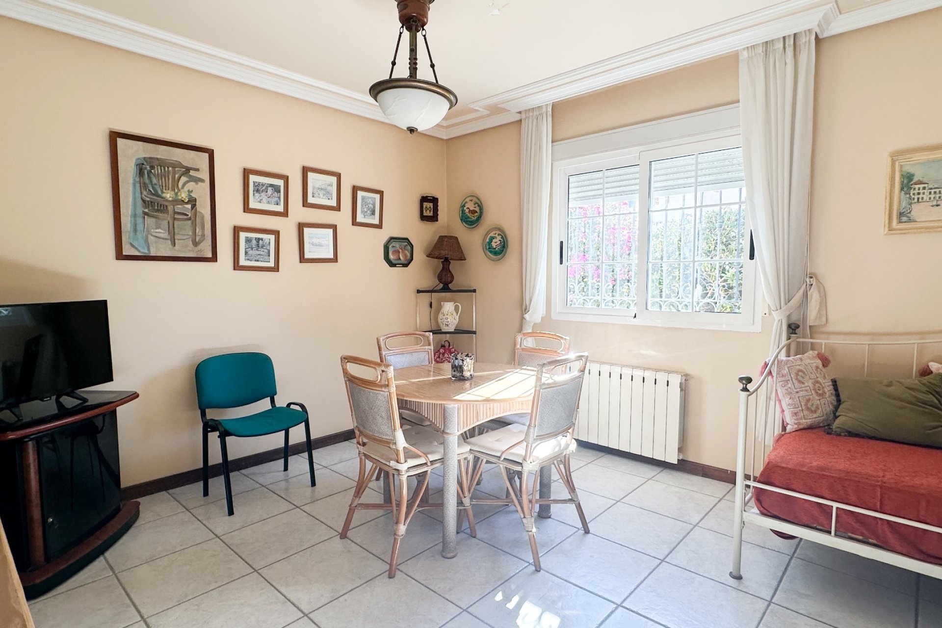 Resale - Villa * - La Mata *
