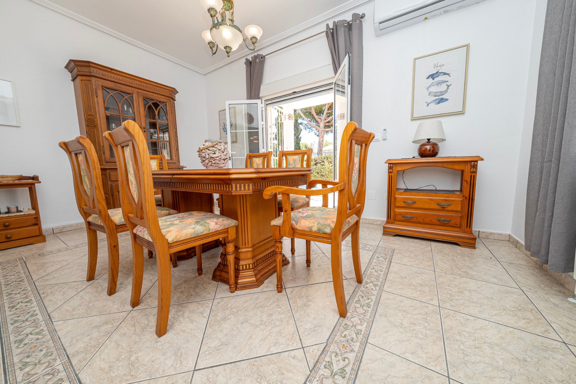 Resale - Villa - La Zenia - Beachside