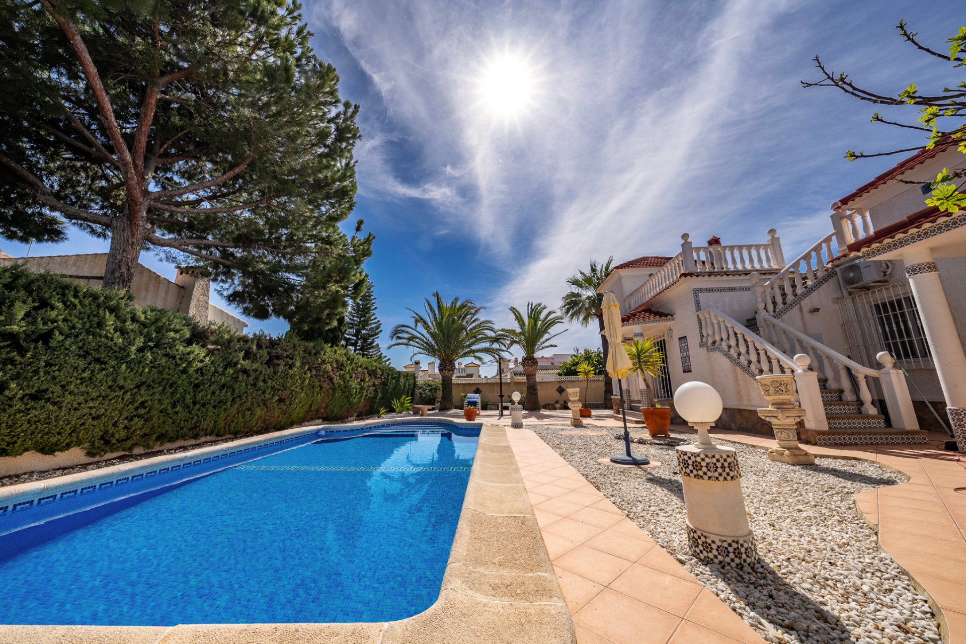 Resale - Villa - La Zenia - Beachside