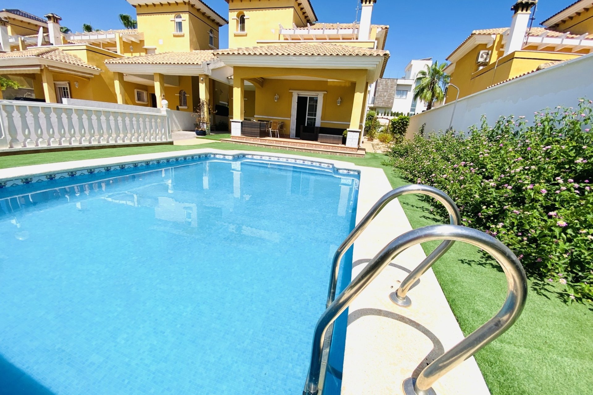 Resale - Villa - La Zenia