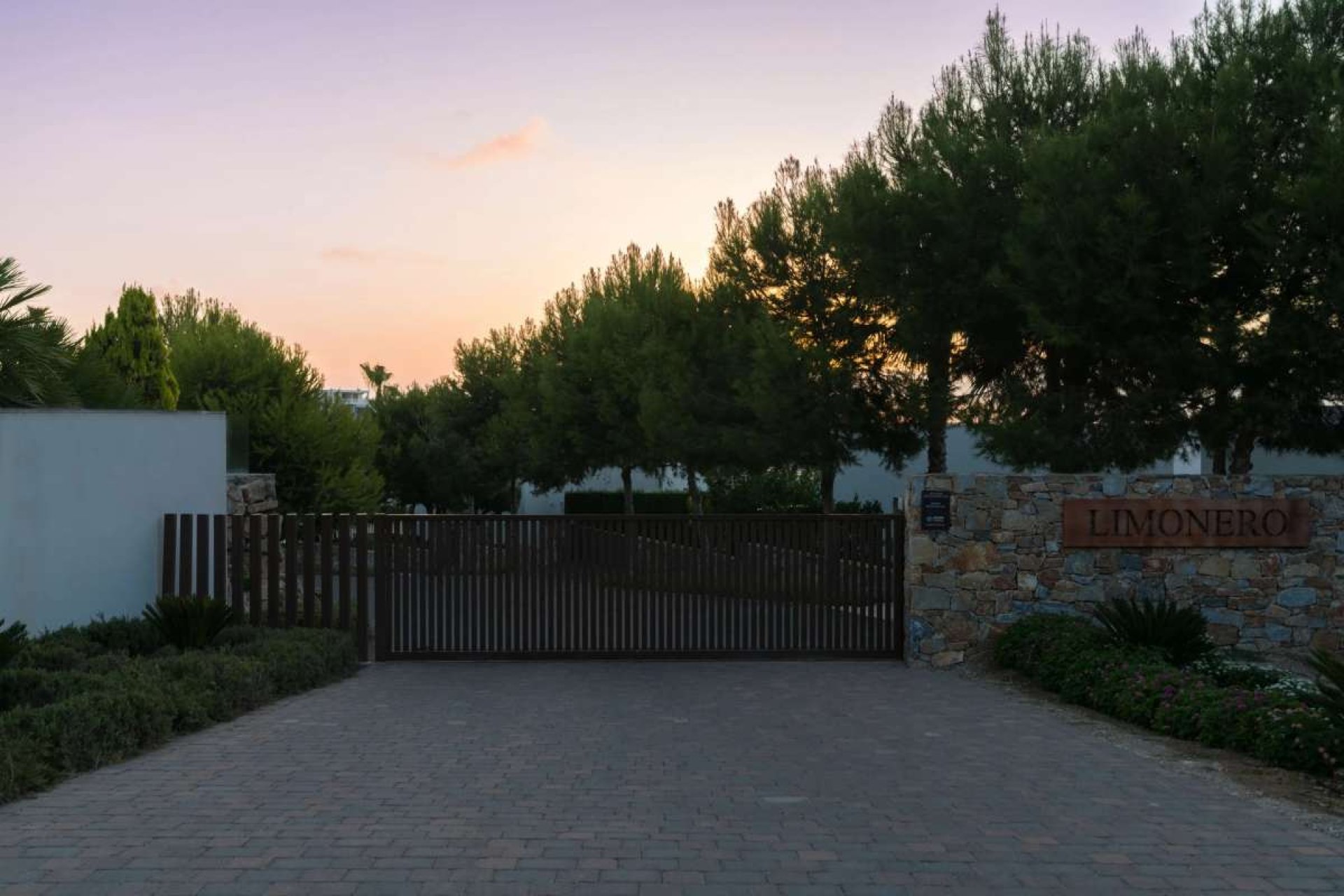 Resale - Villa - Las Colinas Golf - Las Colinas Golf Resort