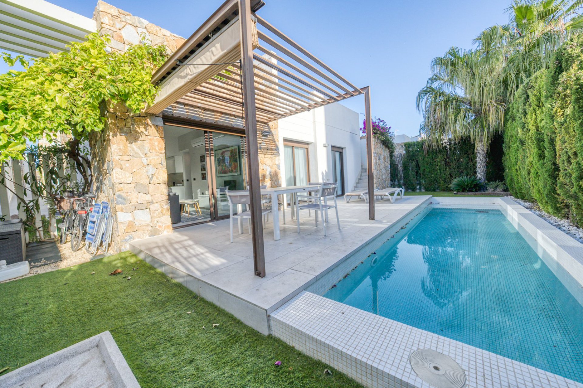 Resale - Villa - Lomas de Cabo Roig