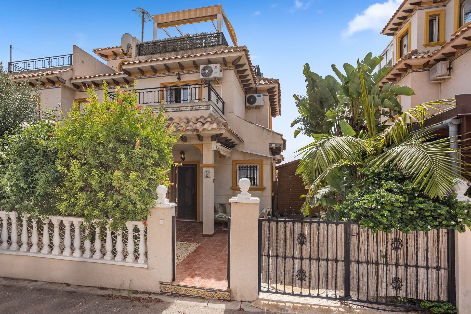 Resale - Villa * - Lomas de Cabo Roig *