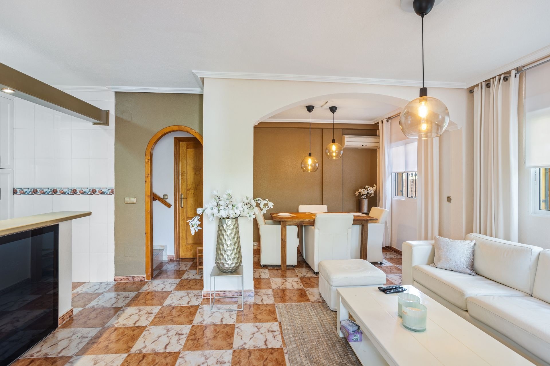 Resale - Villa * - Lomas de Cabo Roig *