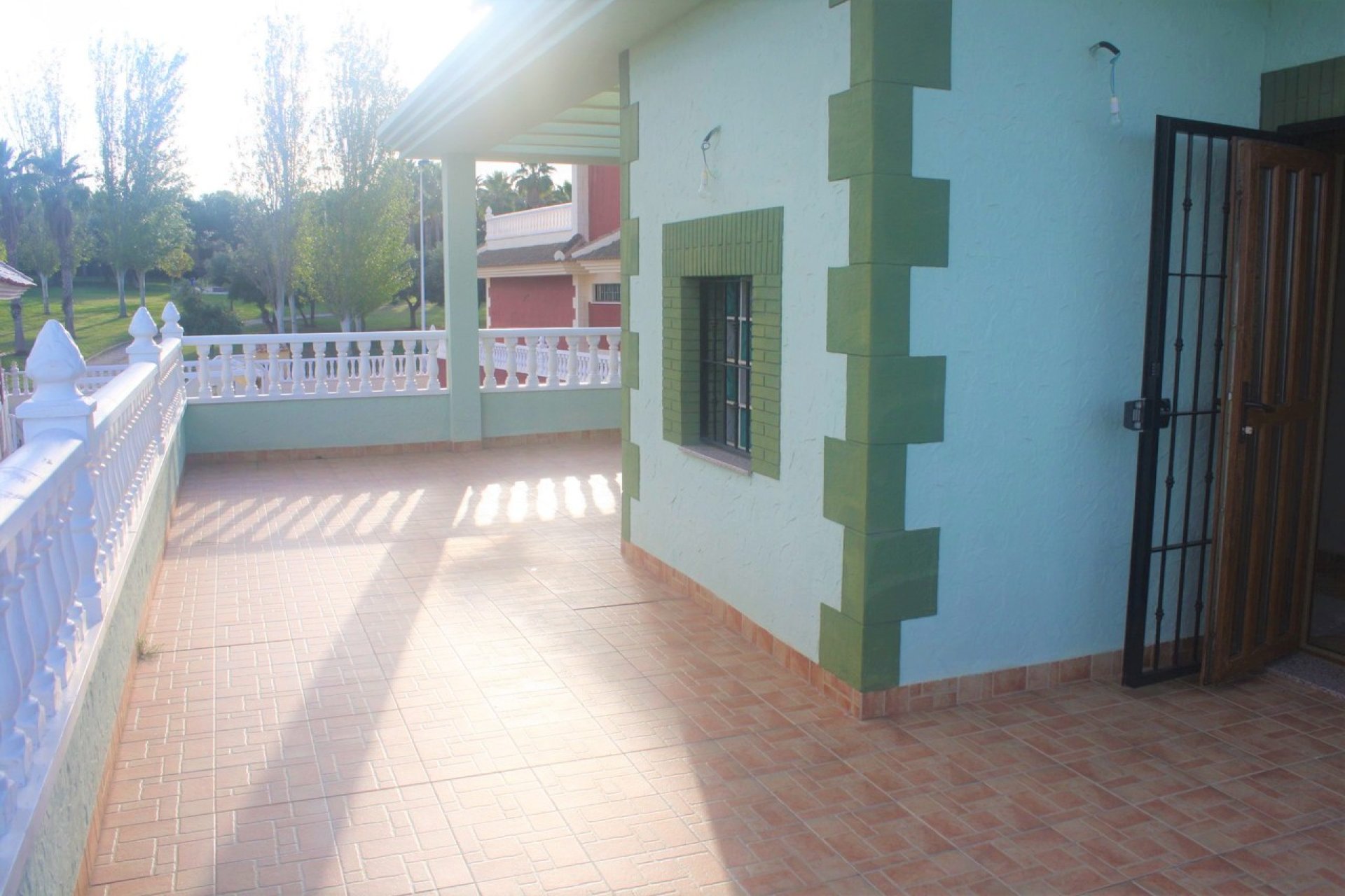 Resale - Villa - Los Altos